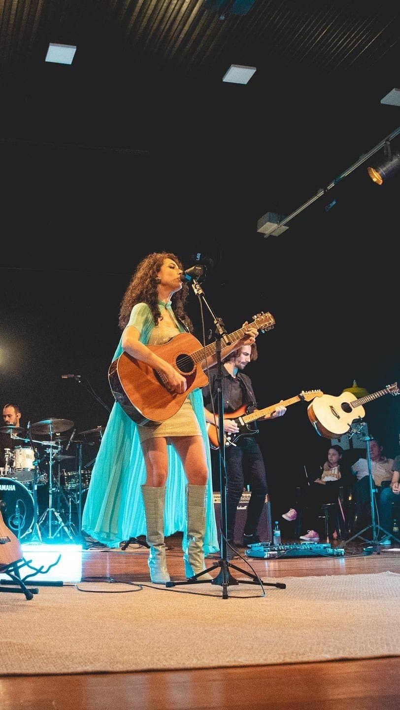 Álbum "Minha Essência": Autoral, em todas as plataformas